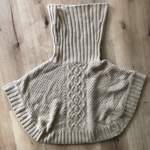 Cable Knit Camel Poncho - Picture 2 of 2